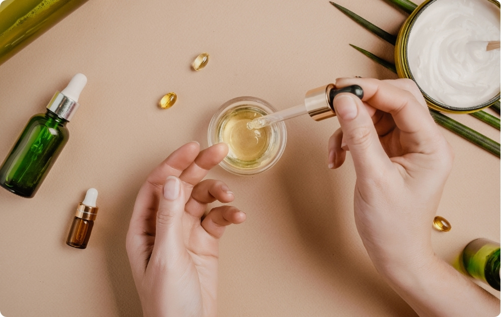 Kot pomirjujoč serum za tetovaže in po laserskih tretmajih